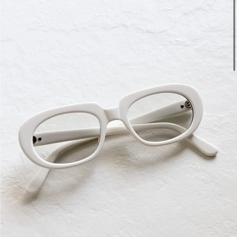 Velvet canyon glasses